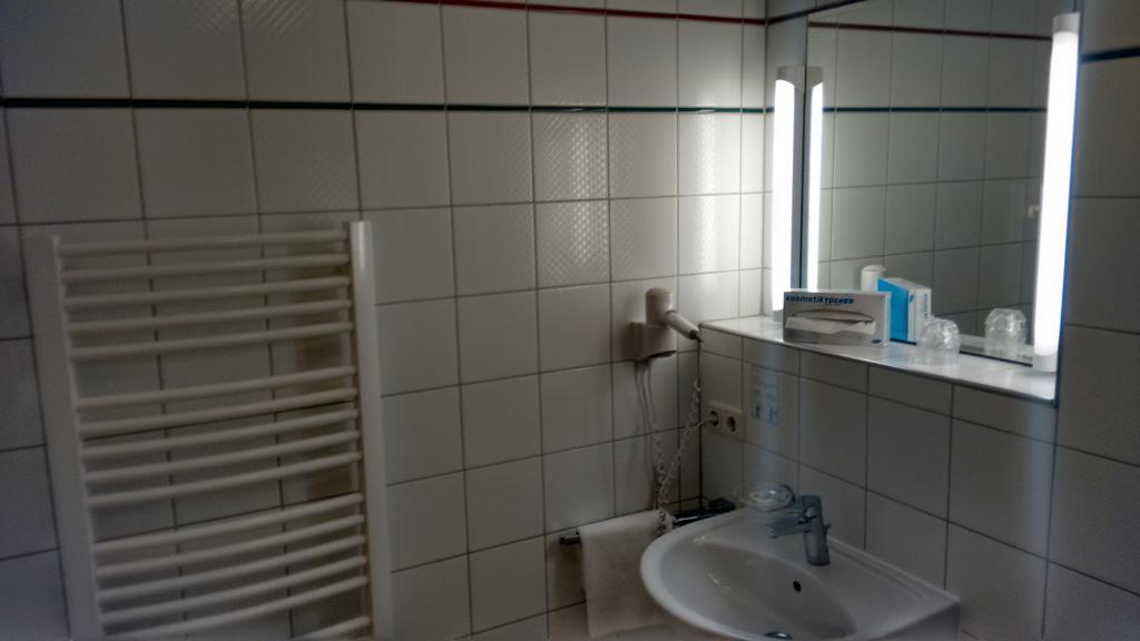 Altstadt- Und Businesshotel Pfaubraeu - Brauereigasthof - Fruehstuecksbuffet - Kostenfreie Radgarage - Hunde Willkommen Trostberg an der Alz Exteriér fotografie
